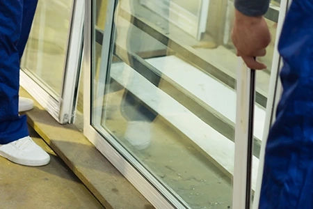 Commercial Glass Repair Technician in Apopka, FL